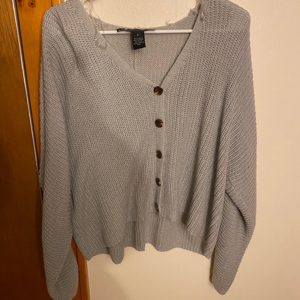 Polly&esther grey sweater w buttons